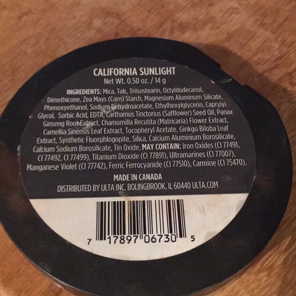 Makeup - Picture 2 of 2